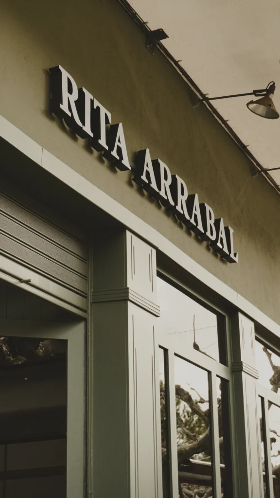 Fachada restaurante Rita Arrabal, en Martos